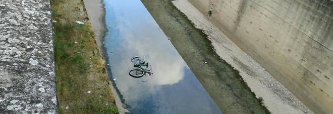 bicicletta nel torrente cavaiola