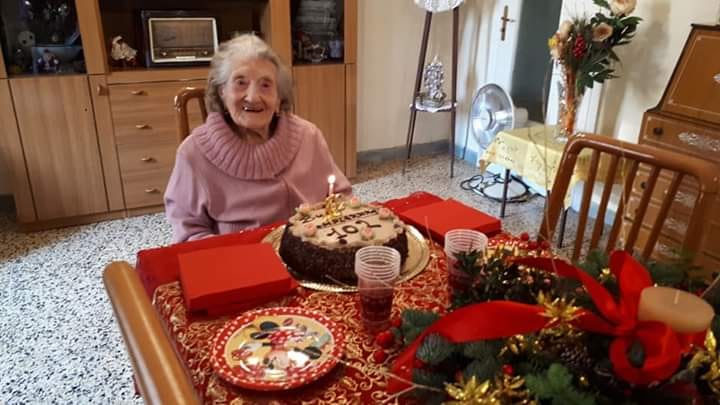 Zia-titina-sarno-festa-102-anni