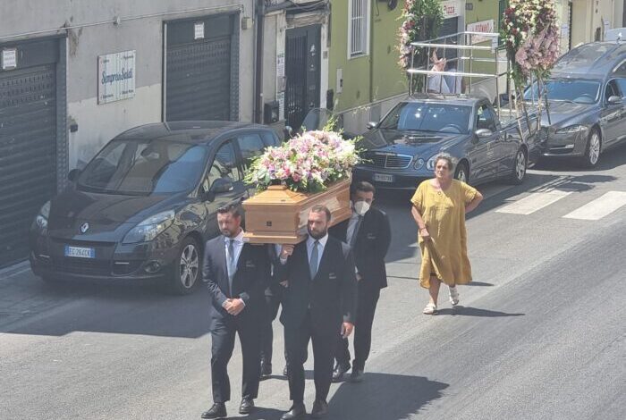 omicidio-maria-grazia-martino-salerno-oggi-21-luglio-funerali