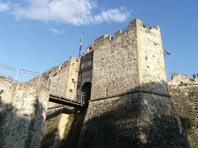 castello angioino aragonese