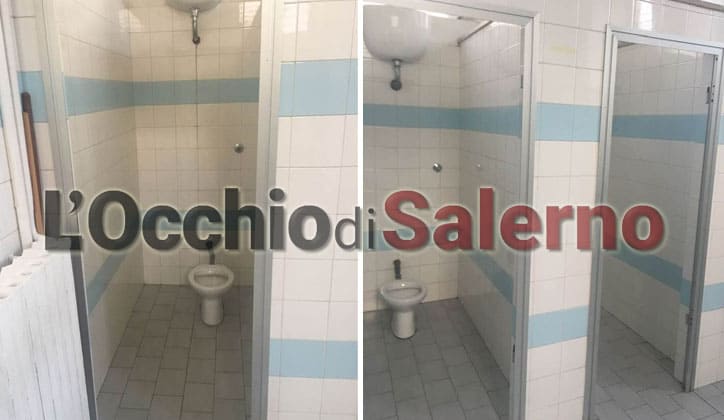 bagni senza porte scuola Salerno