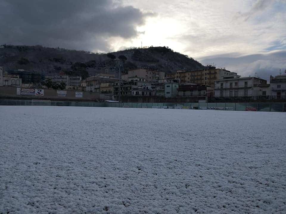 stadio calcio neve