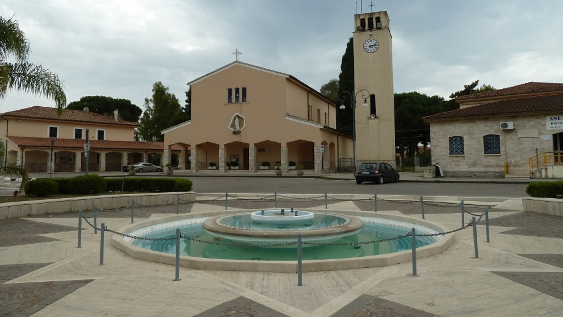 Capaccio-Scalo-Piazza-Santini