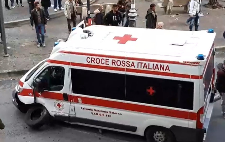 incidente-ambulanza-pastena-salerno-28-novembre