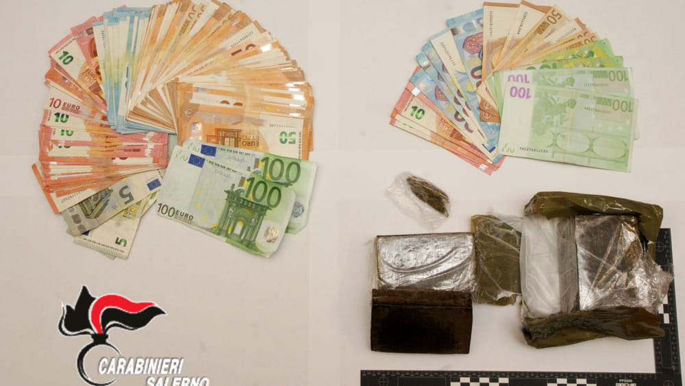 angri-droga-9mila-euro-contati-auto-arrestato