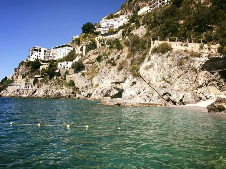 amalfi-spiaggia-sirene-non-balneabile