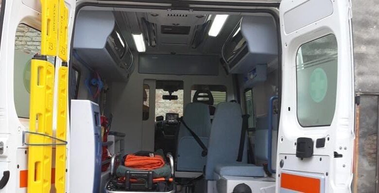raid-vandalico-sassano-danneggiata-ambulanza