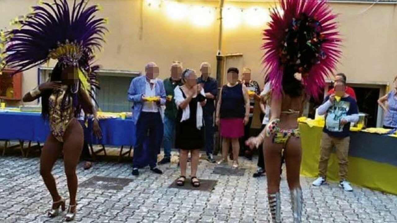 cava festa ballerine brasiliane centro salute mentale polemica