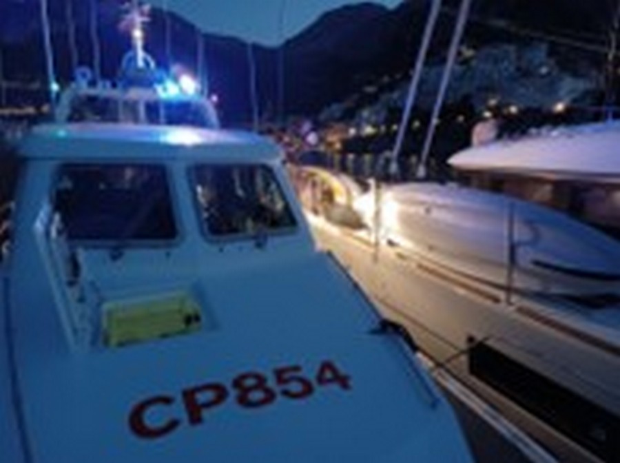 capitaneria-porto-controlli-salerno-barca-salvata-costiera