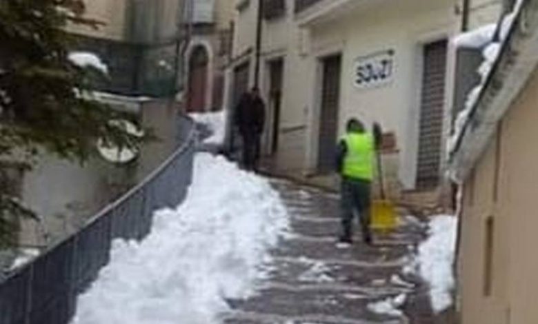 Montesano Sulla Marcellana pulisce strada neve