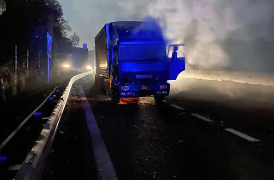 incendio camion baronissi autostrada salerno-avellino