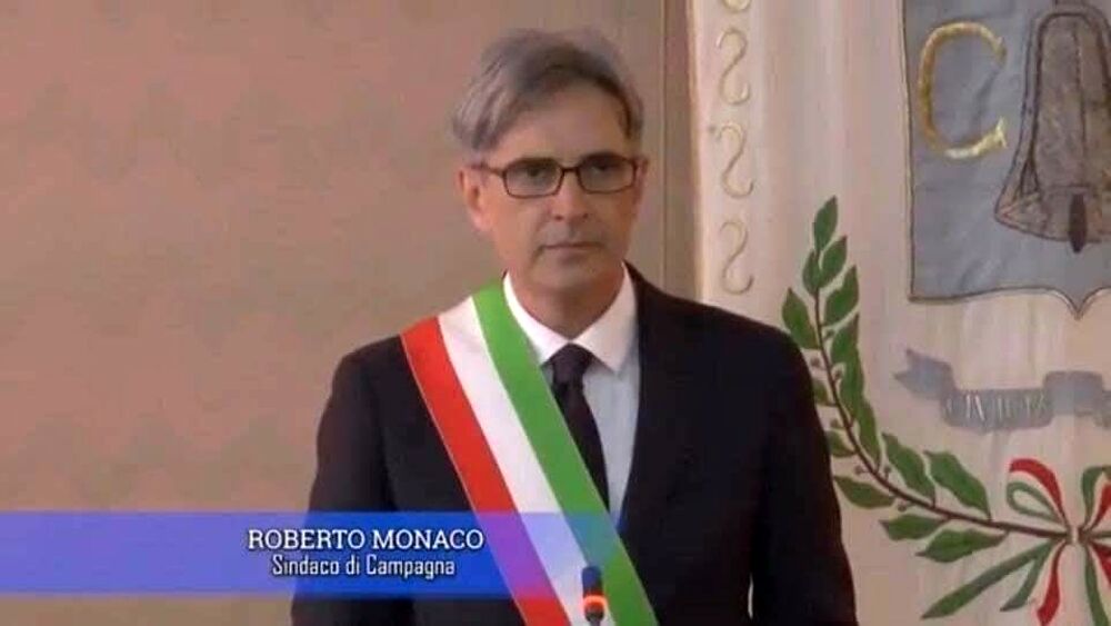 campagn sindaco Monaco lascia amministrazione