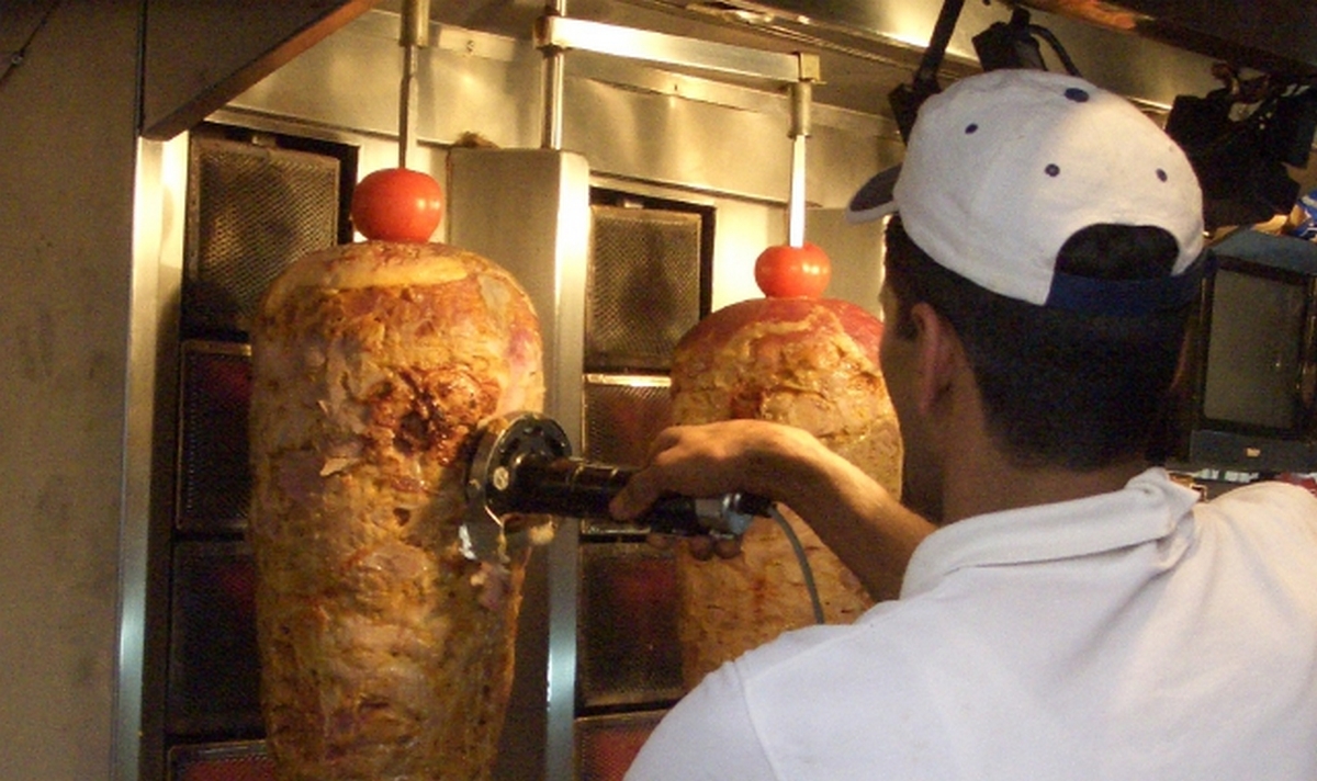 cava de tirreni carne priva tracciabilità chiuso negozio kebab