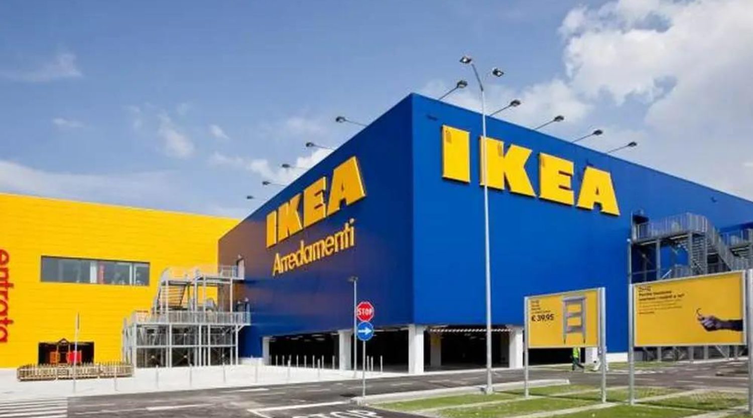 Ikea Baronissi vigilante morto malore