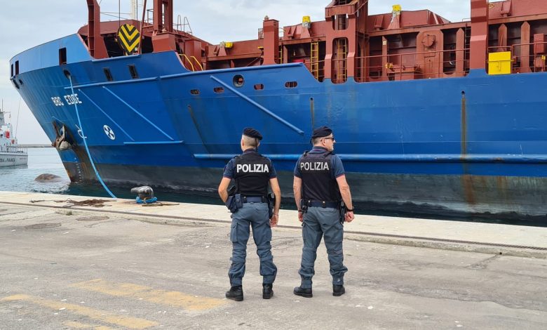 salerno-porto-nave-migranti-sbarco-oggi-14-settembre