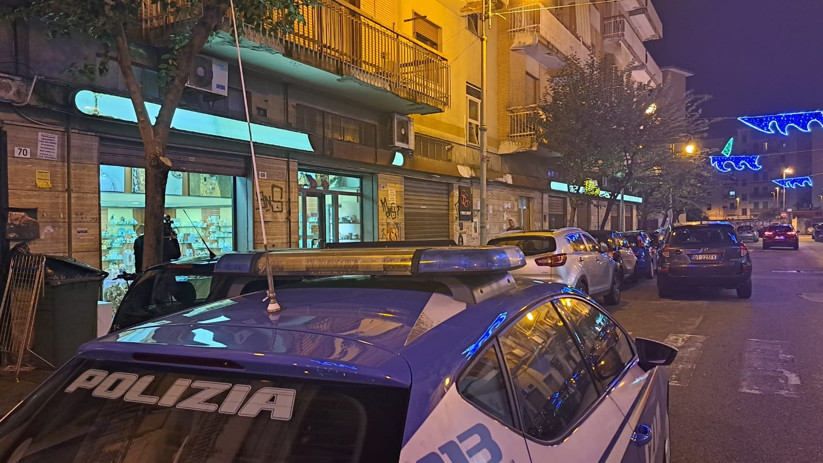 Salerno tentata rapina negozio pastena
