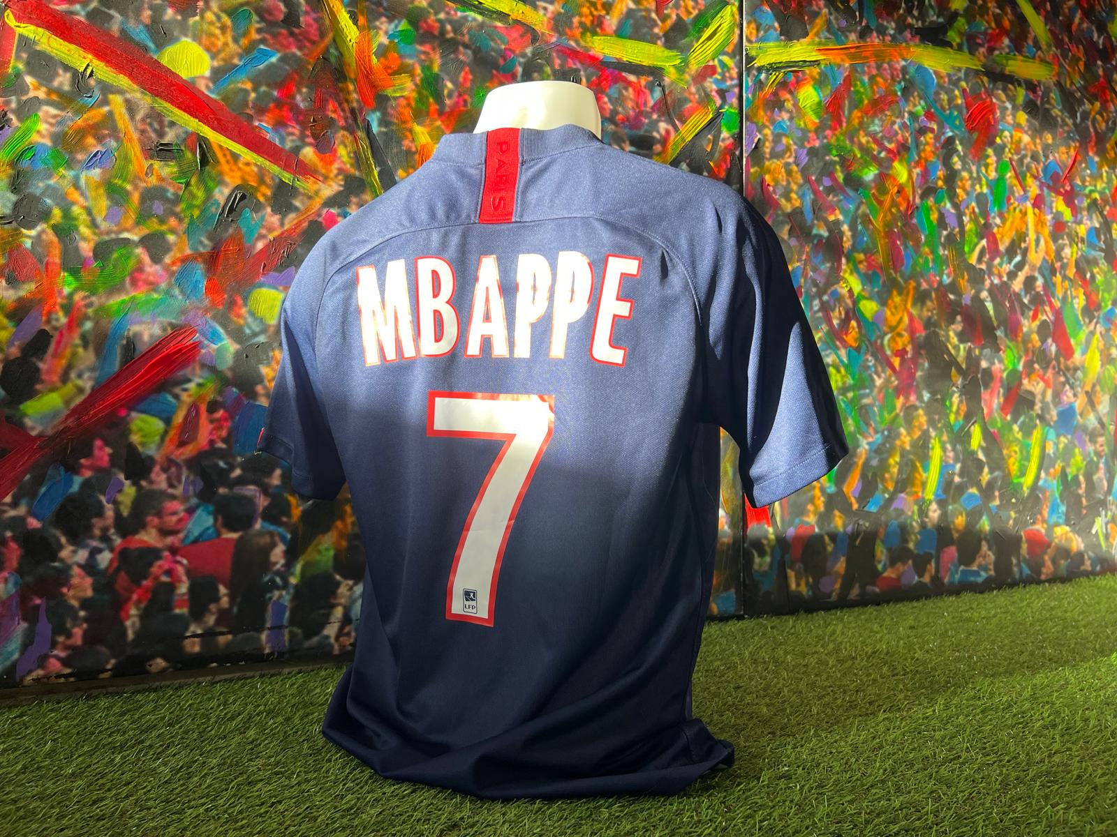 Al museo del calcio 'Andrea Fortunato' arriva la maglia di Mbappé