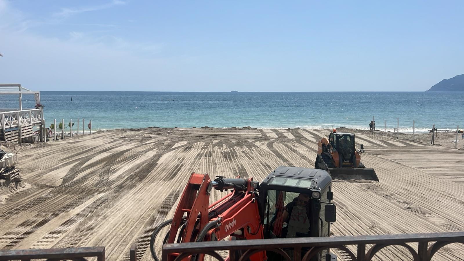 Salerno pulizia spiagge estate 2024